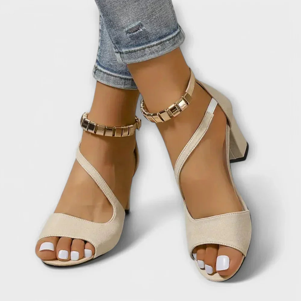 ANISHA COURT HIGH HEELS