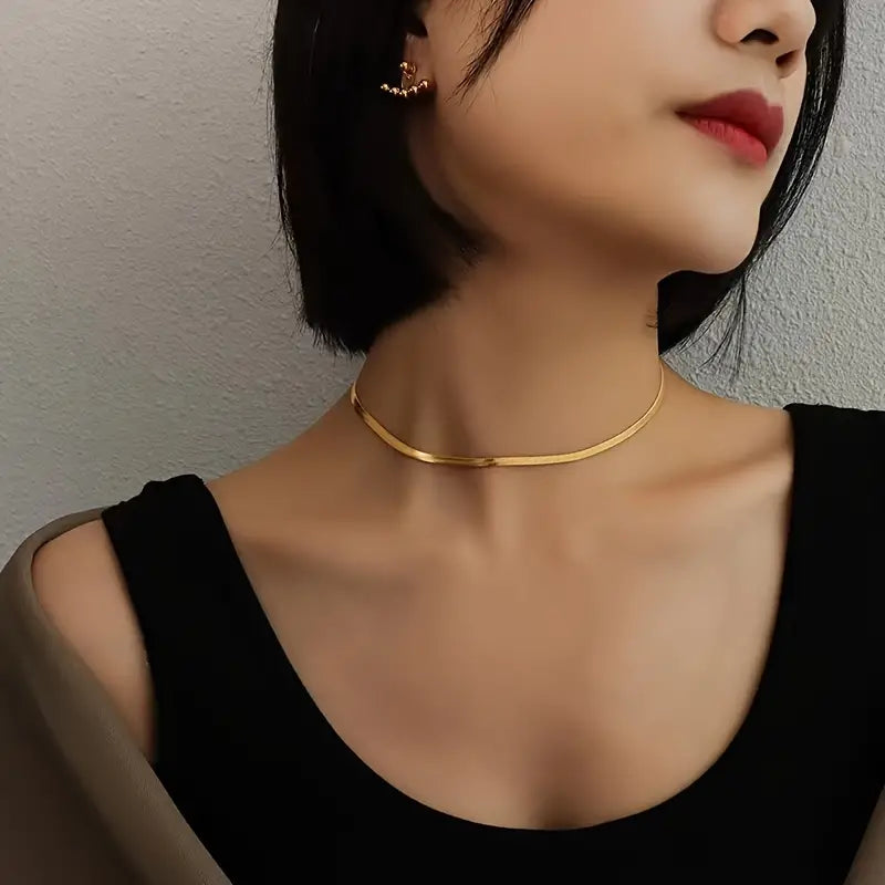 Solara Herringbone Necklace